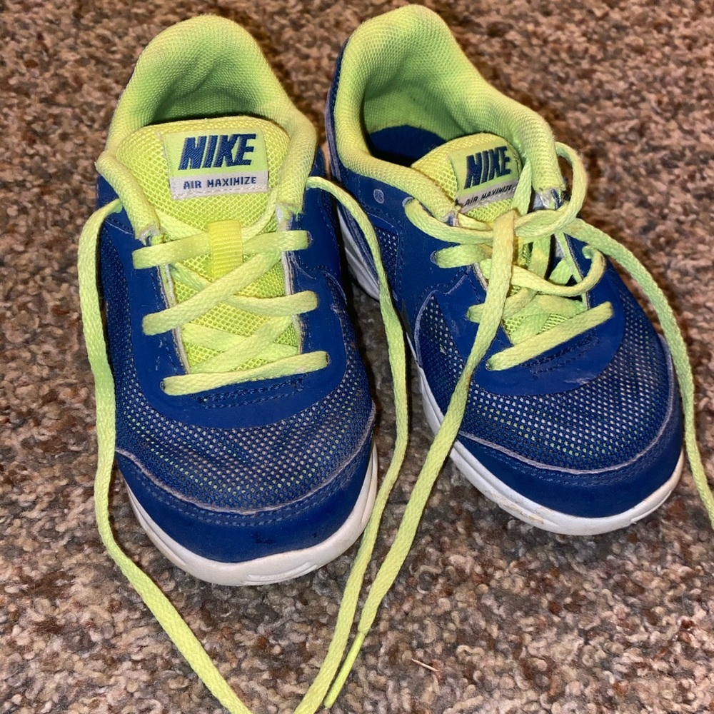 Nike size 6c baby